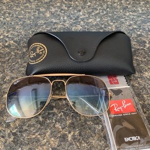 Ray-Ban Sunglasses☀️